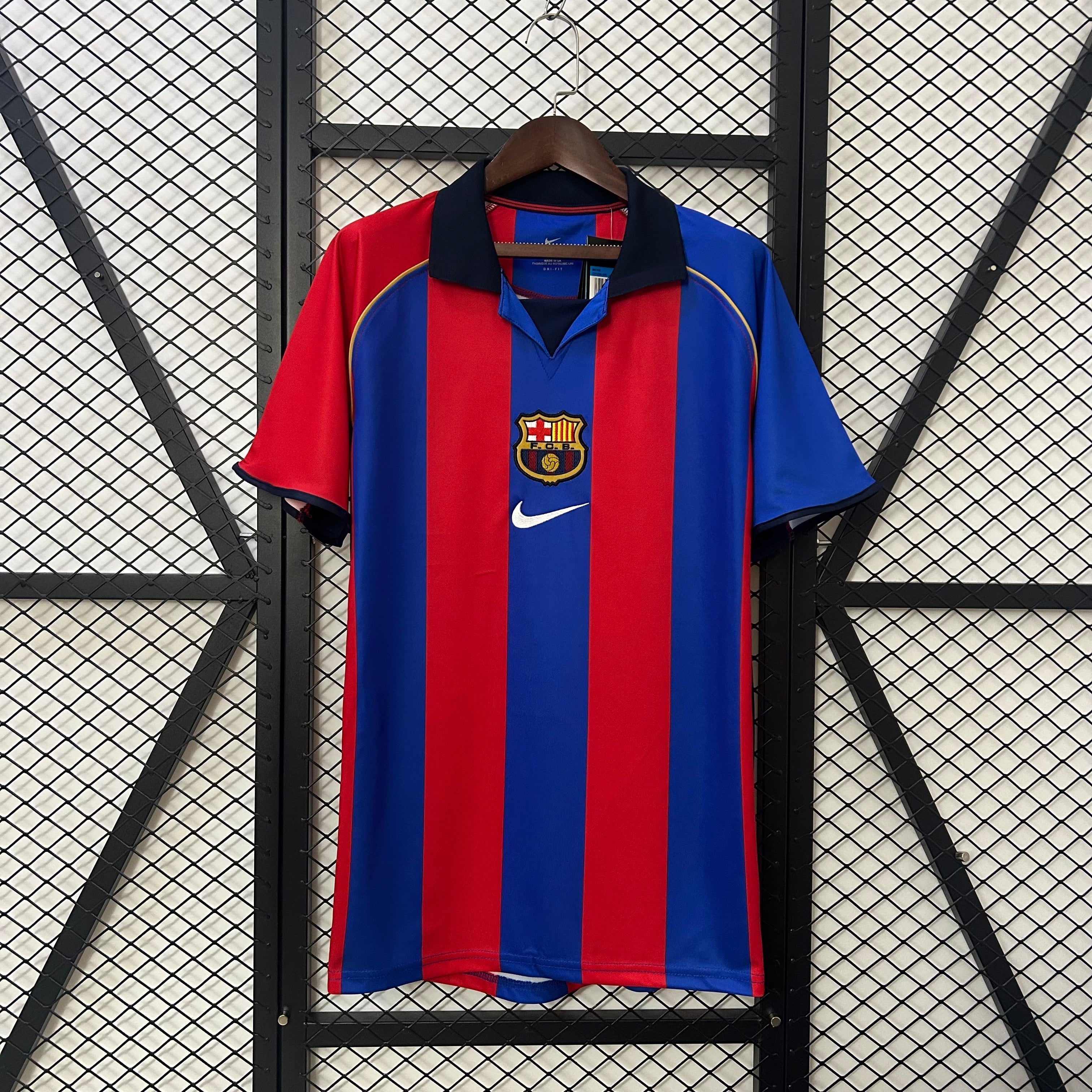 Camiseta FC Barcelona Local Retro 2001/02 Versión Fan