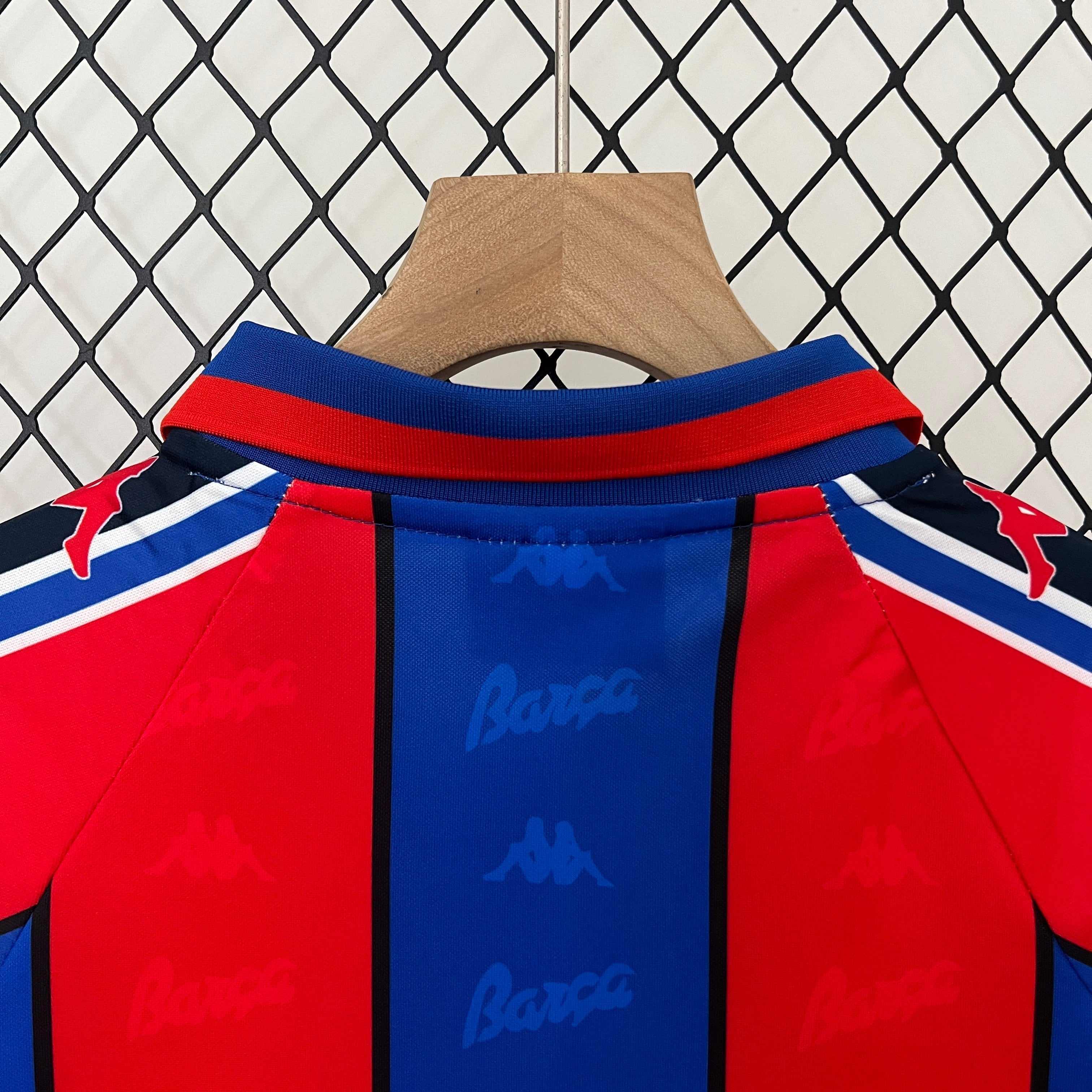 Conjunto niños Barcelona Local 1995/97 | Retro