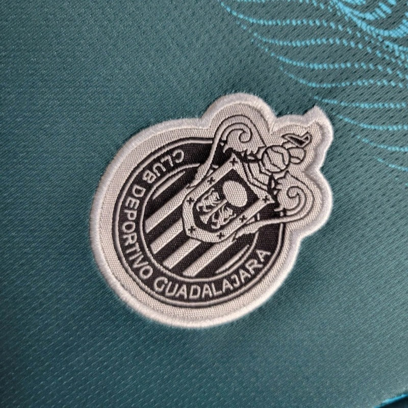 Kit niños Chivas 2023/24 Visita