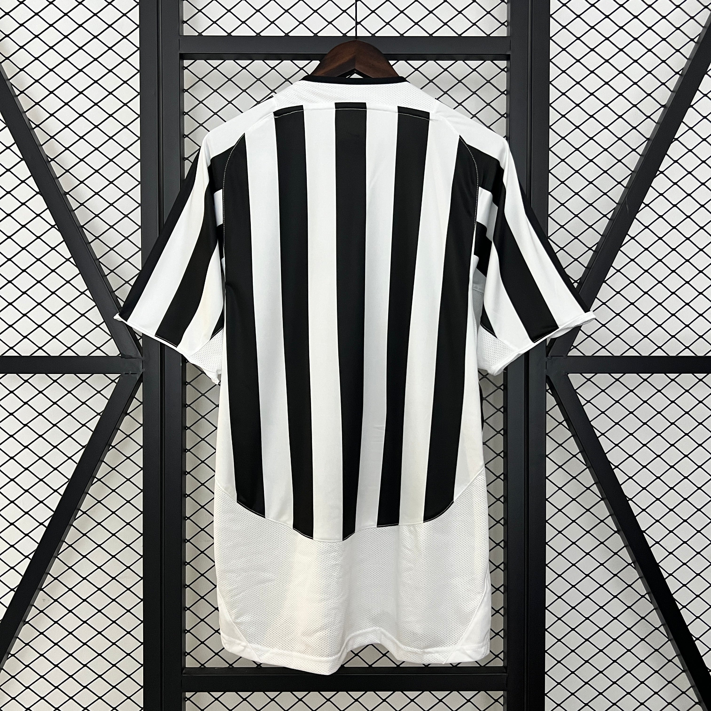 Camiseta Juventus Local Retro 2003/04 Versión Fan