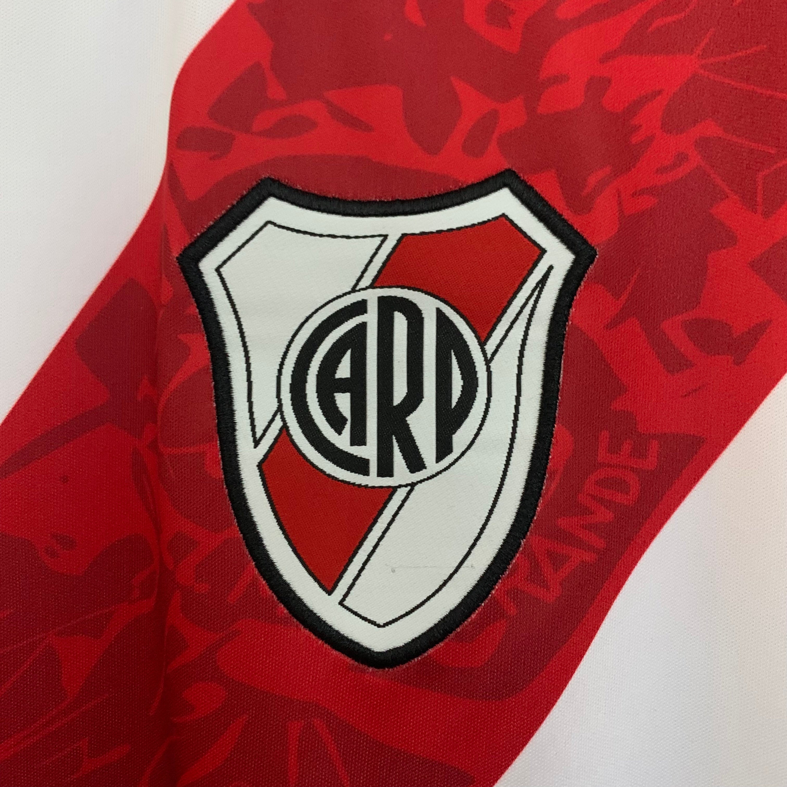 Camiseta River Plate Local Retro 2013/14 Versión Fan